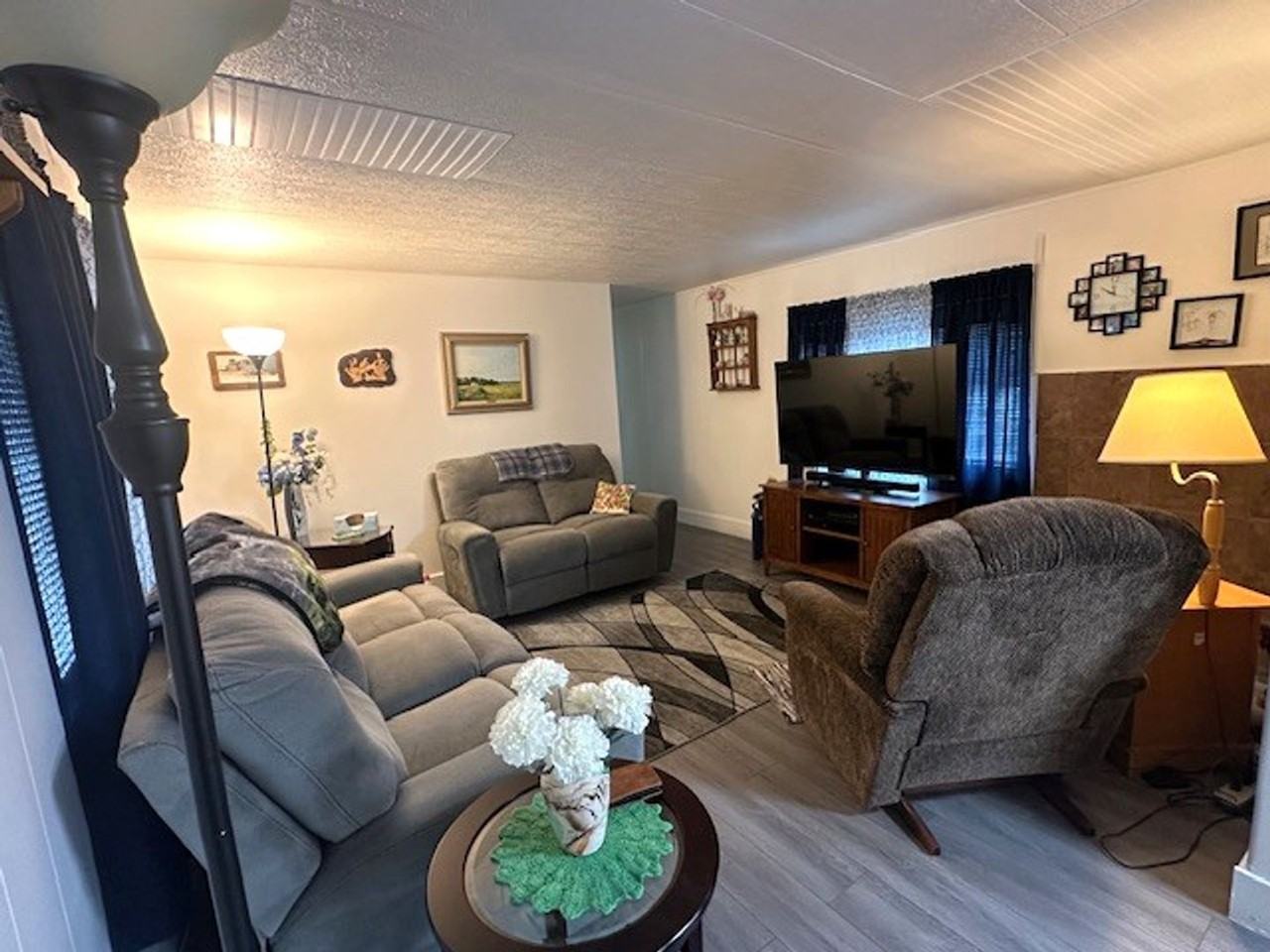 280 Bullion Rd - Photo 2 of 13