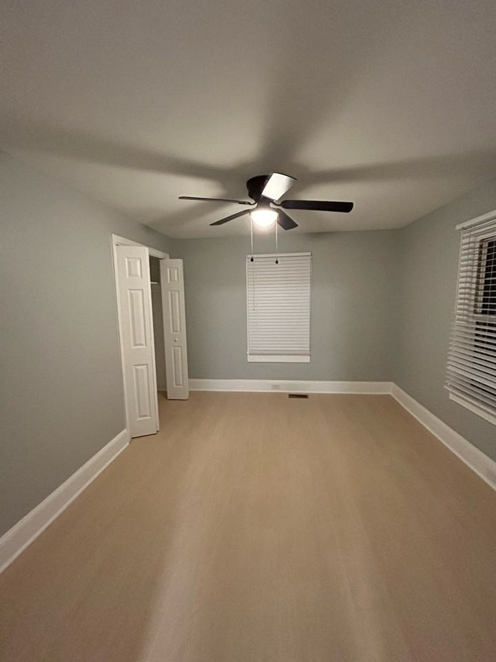 904 Wilcox St - Photo 2 of 9