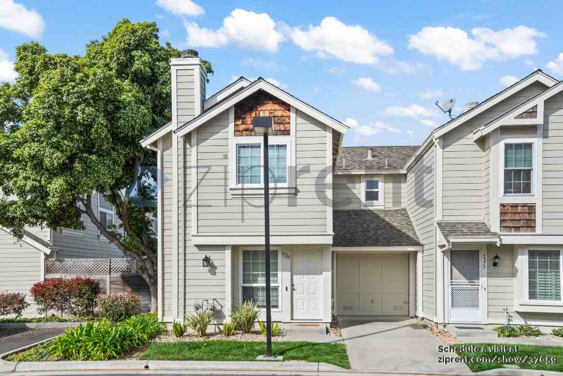 5223 Ostrich Ct - Photo 2 of 30