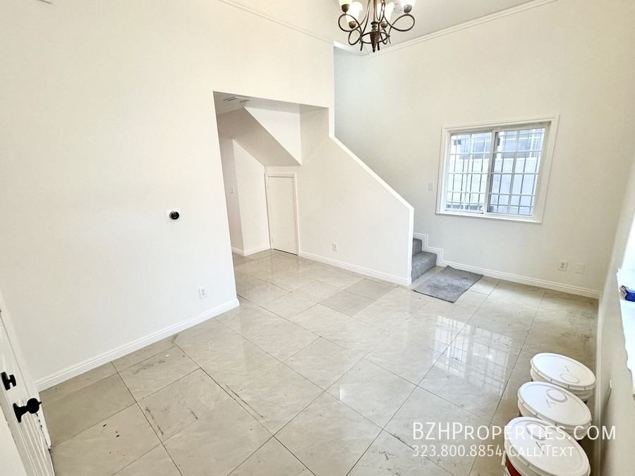 5935 Willoughby Ave - Photo 2 of 16