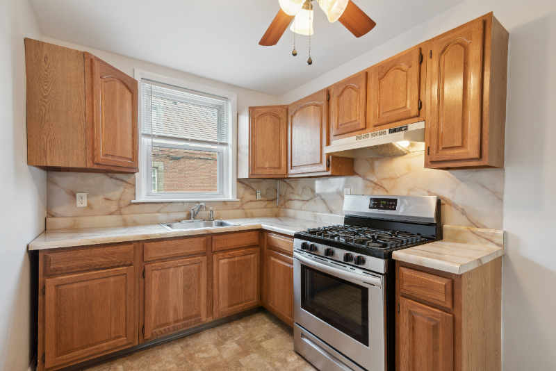 4241 Aldine Street #2ndFL - Photo 3 of 8