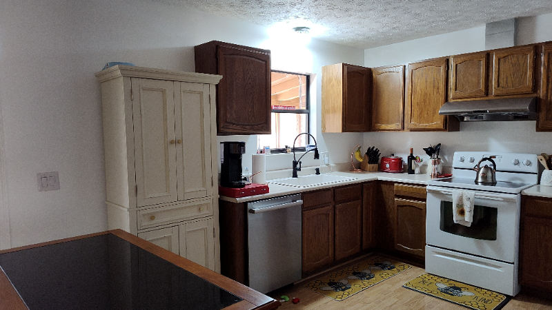 2204 Daisy Trl - Photo 2 of 15