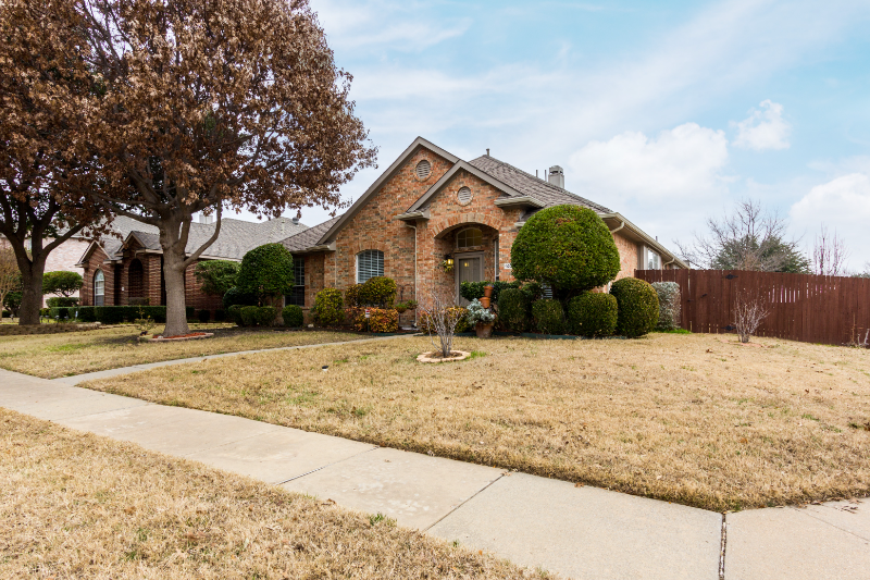 9200 Azinger Dr - Photo 2 of 20
