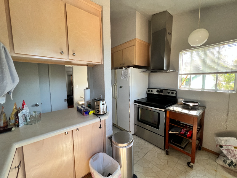 943 East Duane Avenue #2L - Photo 3 of 8