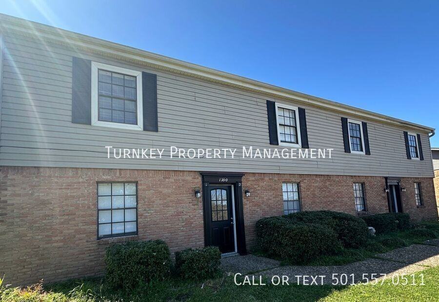 1700 Sanford Dr #4 - Photo 2 of 18