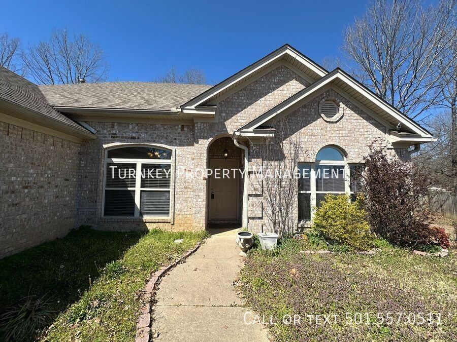 1028 Katy Ln - Photo 2 of 30