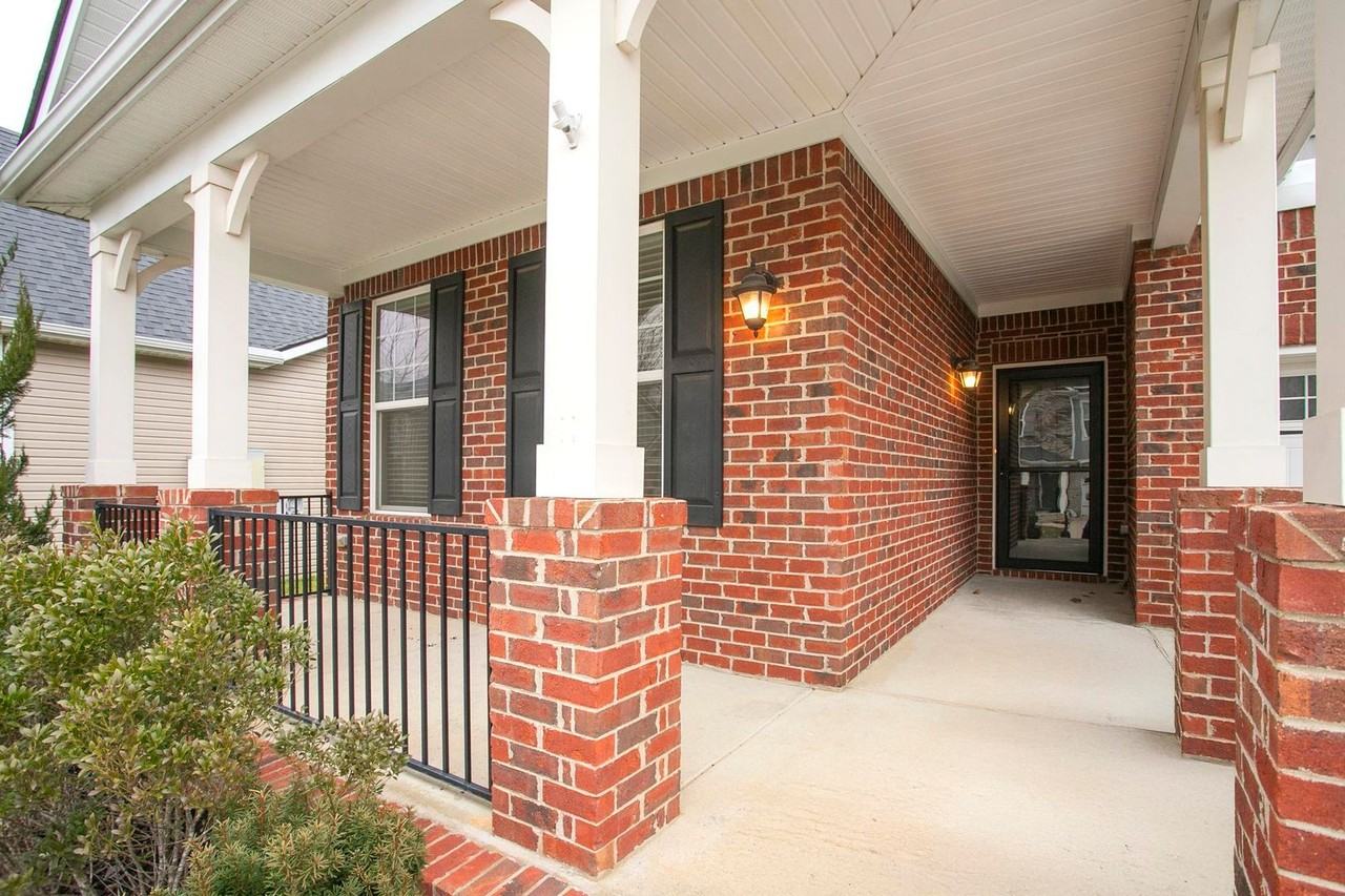 2112 Hickory Brook Dr - Photo 3 of 43