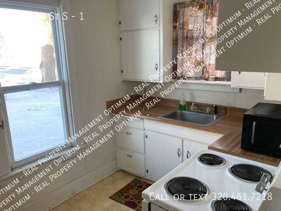 217 5th St S #1 - Photo 3 of 16