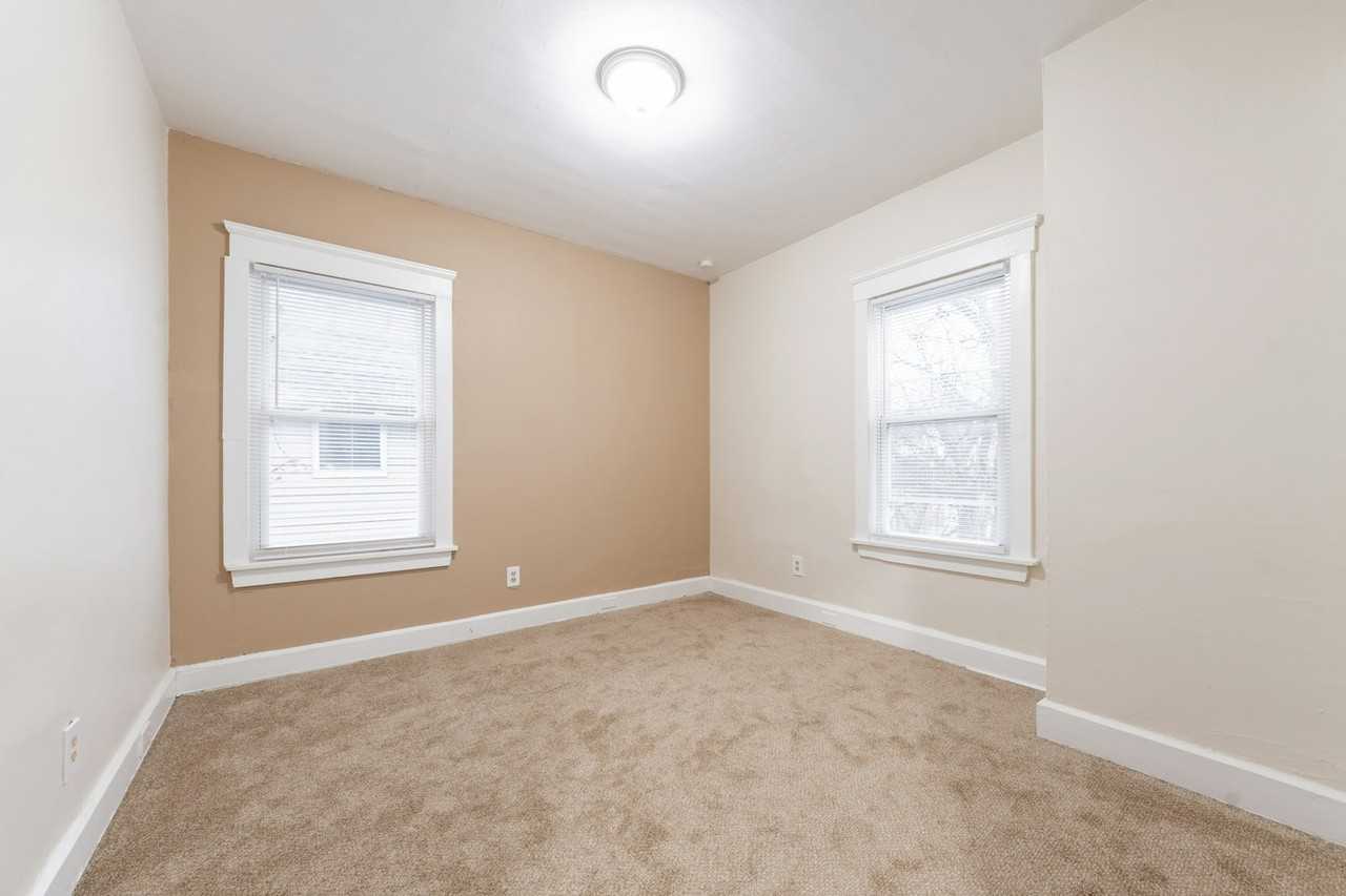10618 Crestwood Avenue - Photo 2 of 23