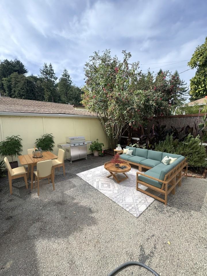 251 Miller Ave - Photo 6 of 33