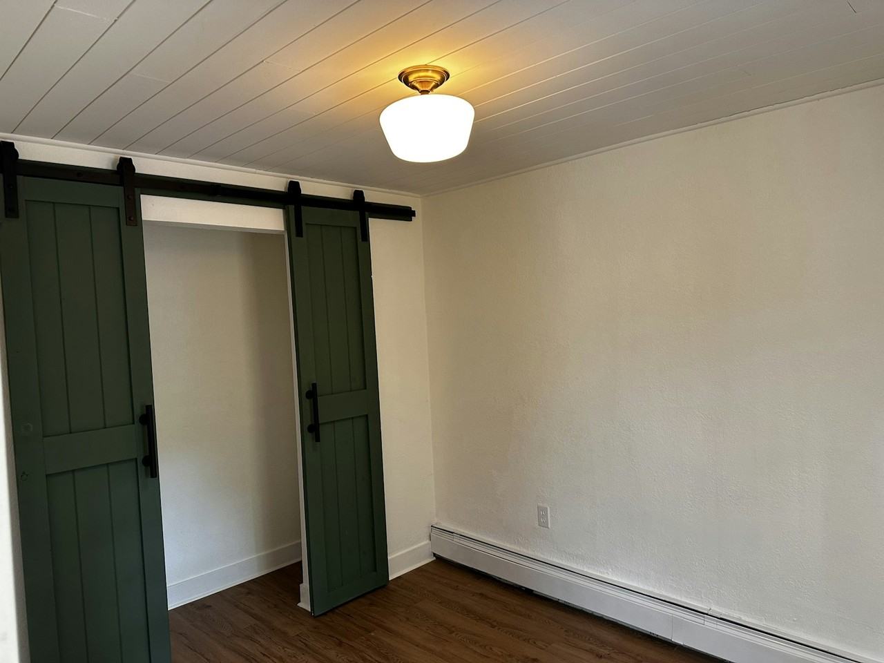 833 East Kiowa Street, Unit B - Photo 7 of 8