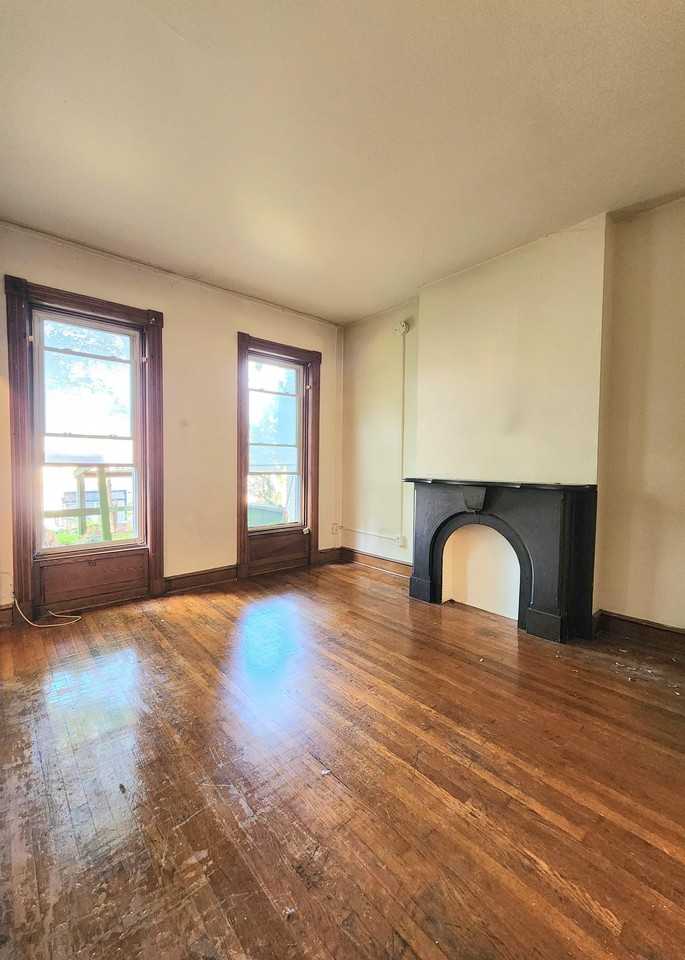 449 State Street - Photo 6 of 7