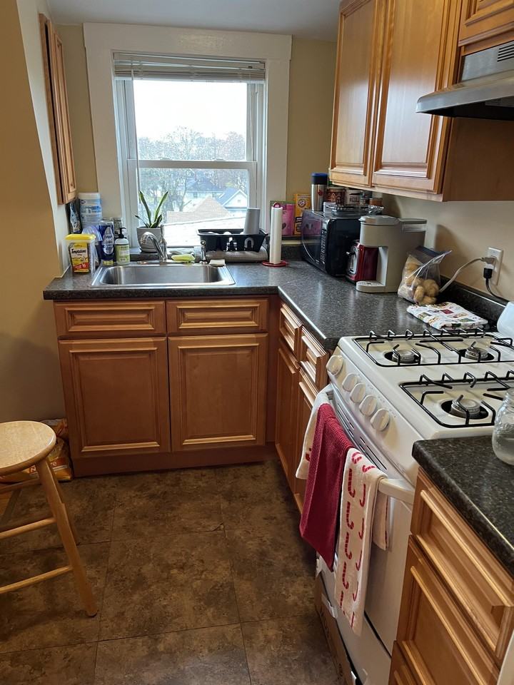 72 Linden Street, Reading - Photo 4 of 7