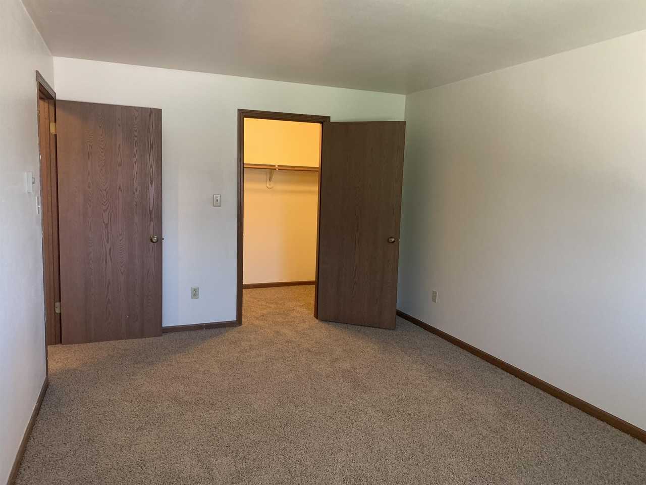 5941-5945 Joanne Drive - Photo 7 of 8