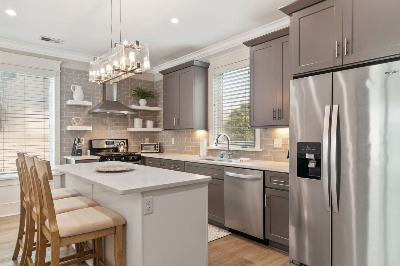 Sanctuary Court - Photo 7 of 50