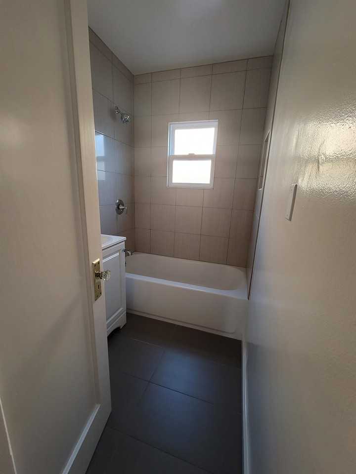 Monterey - Photo 6 of 7