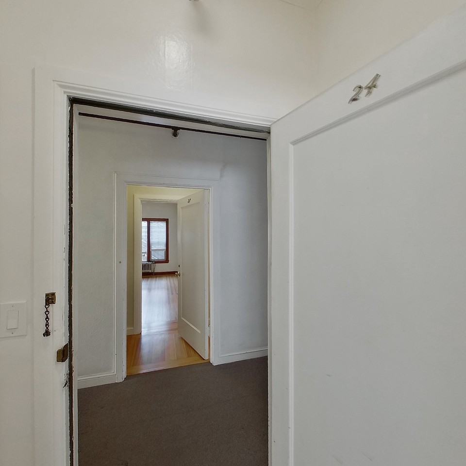 Studioville - Photo 5 of 17