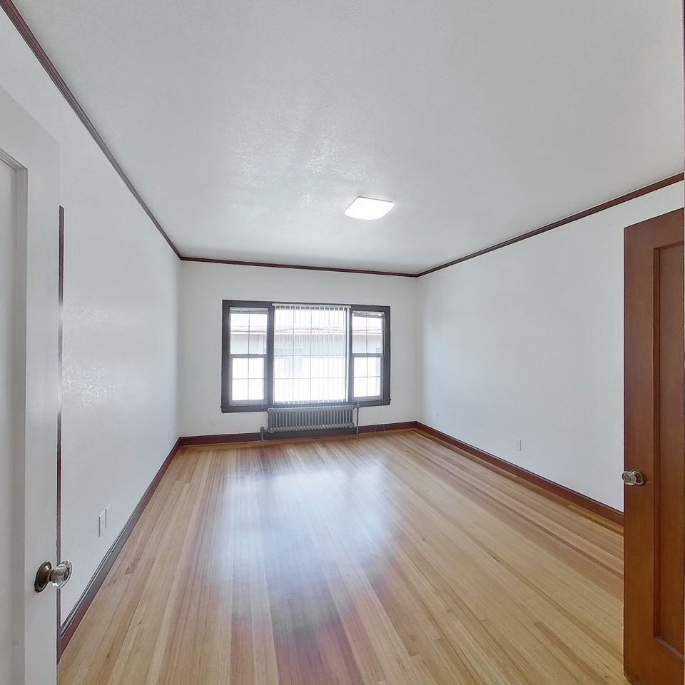 Studioville - Photo 7 of 17