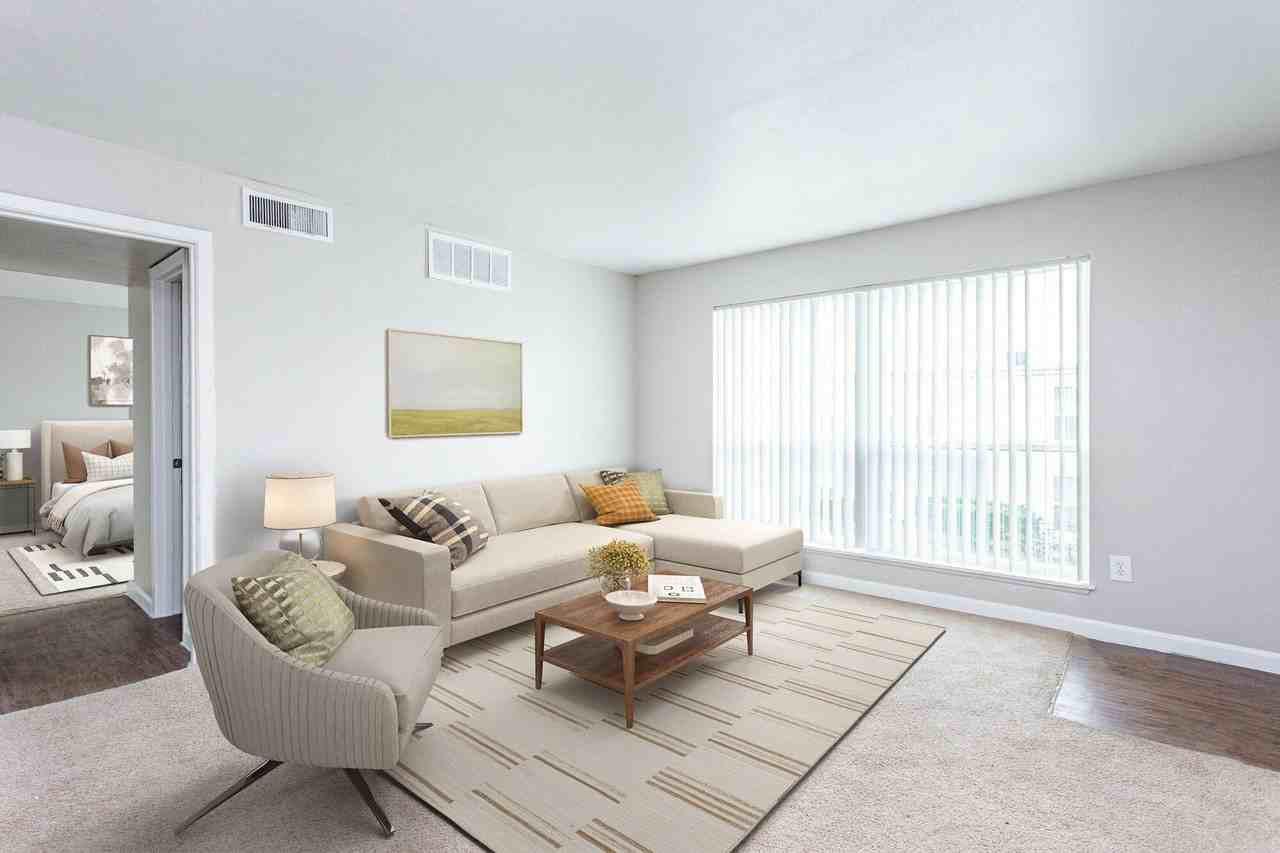 The Atrium At 5606 - Photo 4 of 14