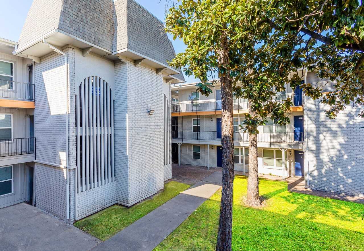 Santa Maria - Photo 5 of 18