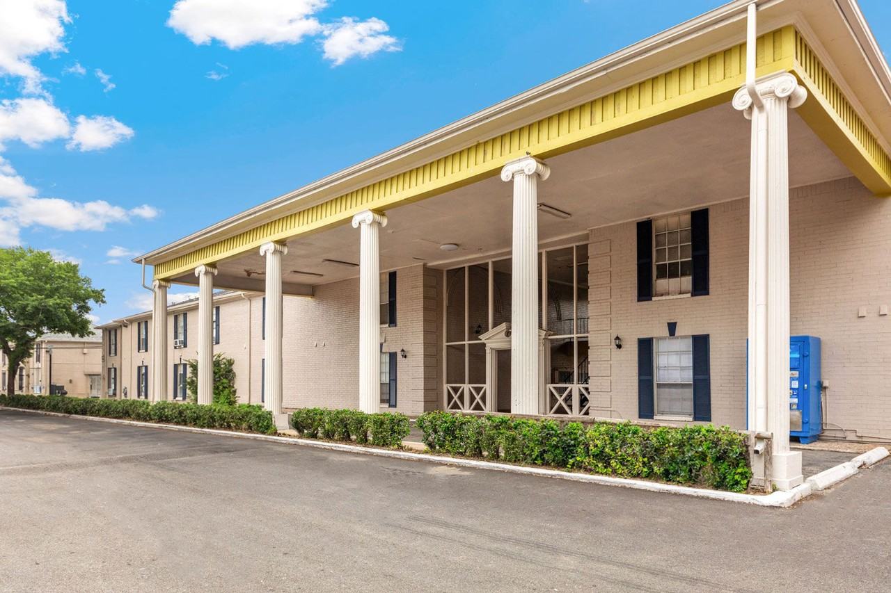 Park Pointe - Photo 3 of 9