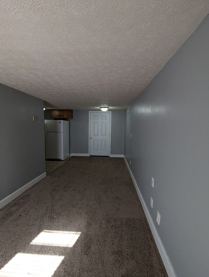 235 Maud Avenue - Photo 2 of 8