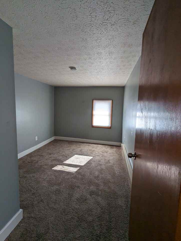 235 Maud Avenue - Photo 3 of 8