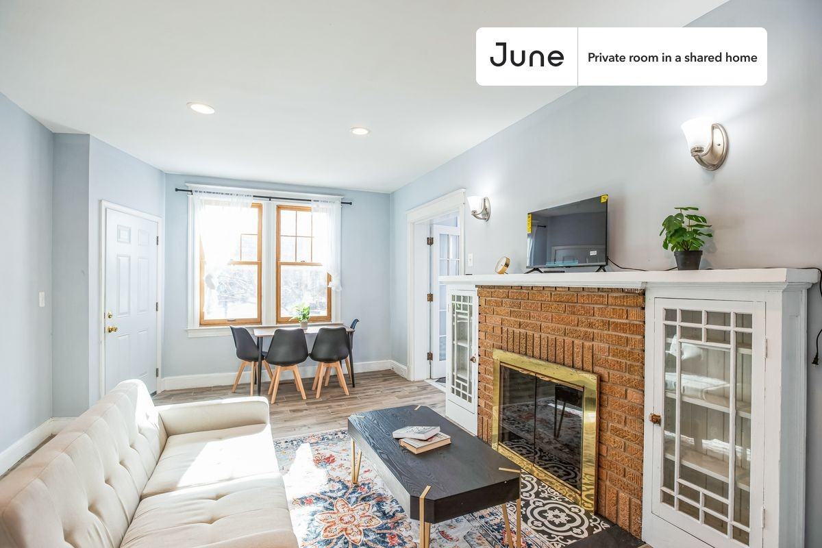 2826 Pennsylvania Ave Se #G - Photo 5 of 17