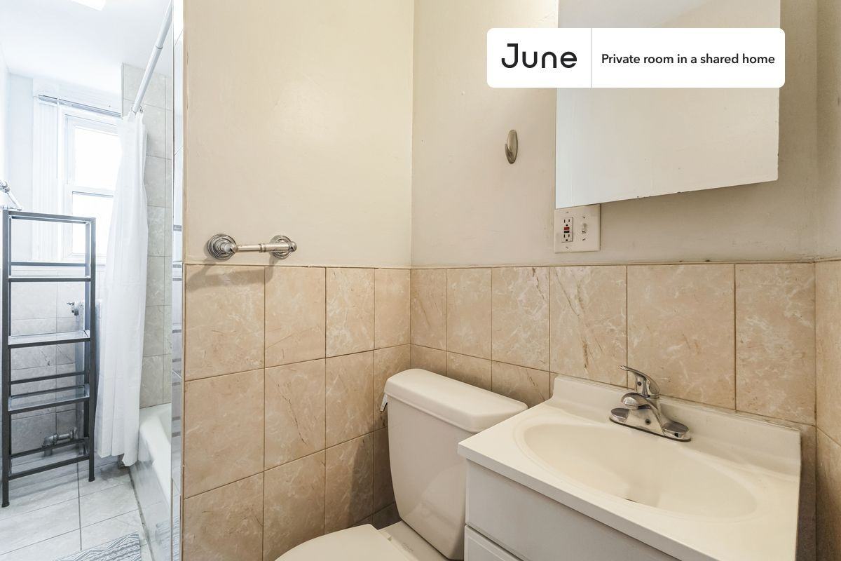 175 River St #D - Photo 6 of 8