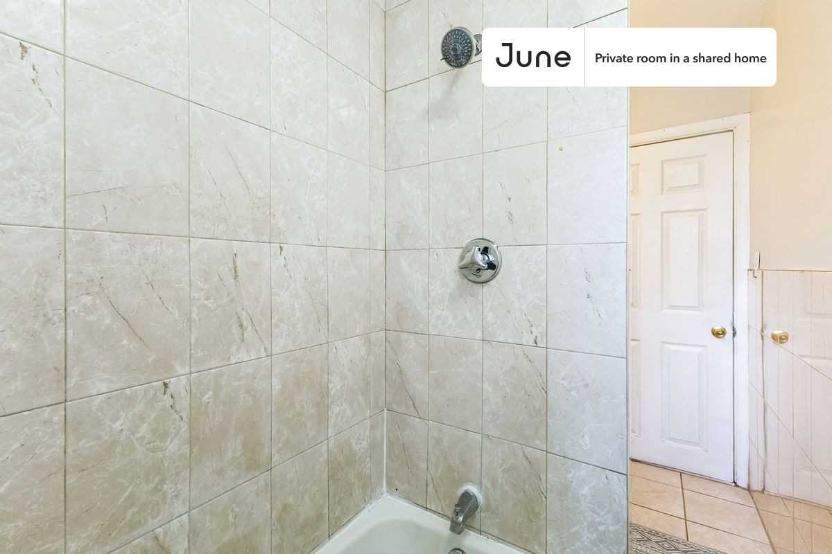 175 River St #D - Photo 7 of 8