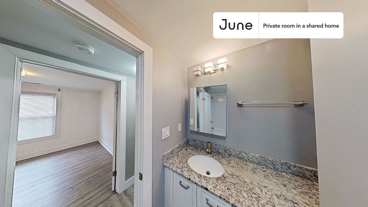 875 E 2nd St #B - Photo 6 of 13