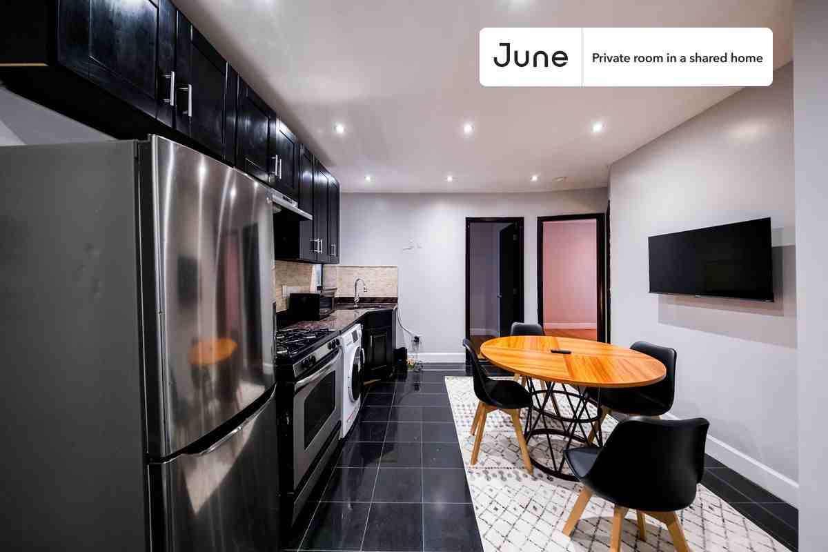 312 W 114th St #A - Photo 5 of 8