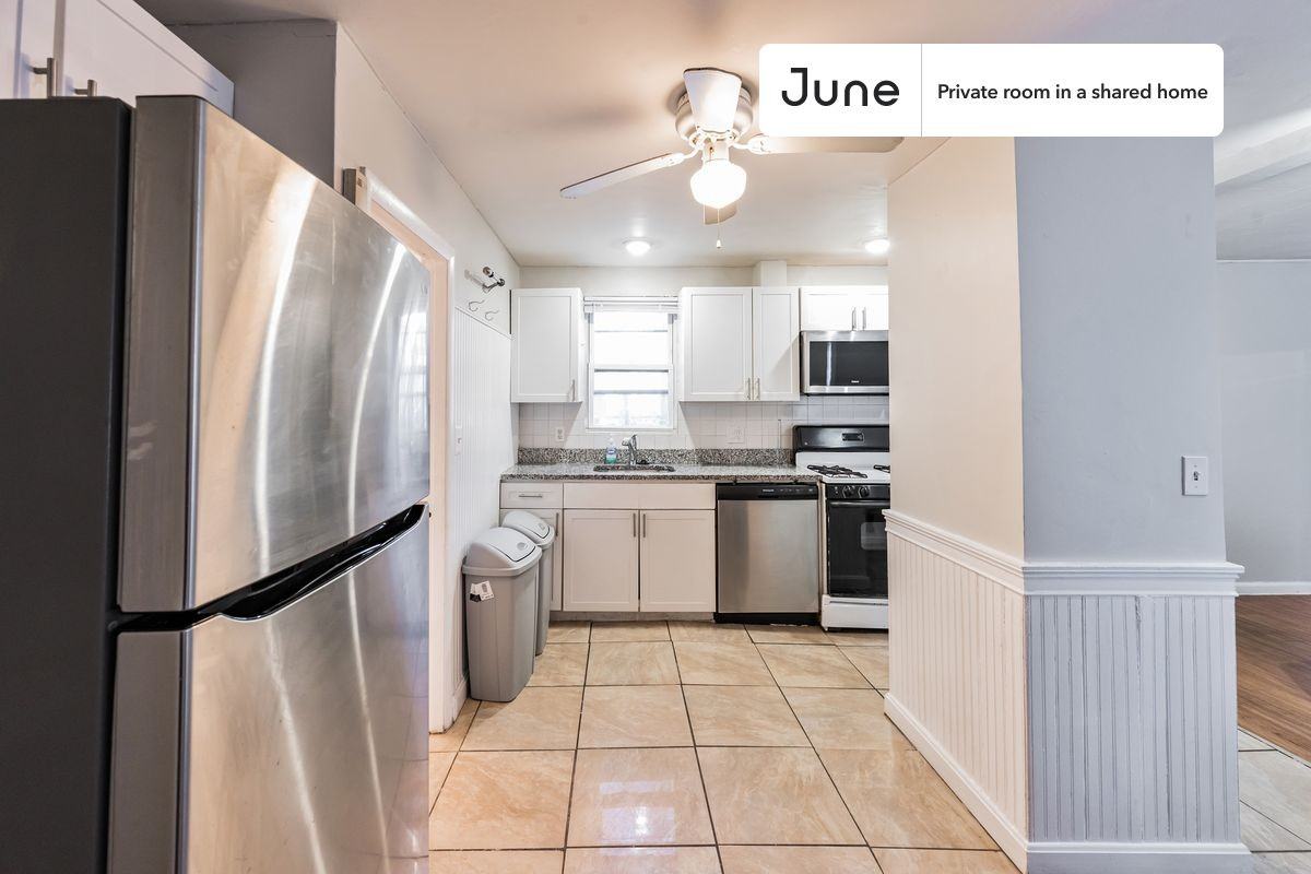 256 Hurley St #C - Photo 7 of 12