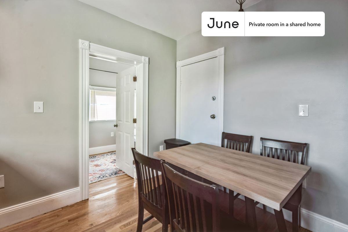 33 Adamson Street #D - Photo 7 of 11