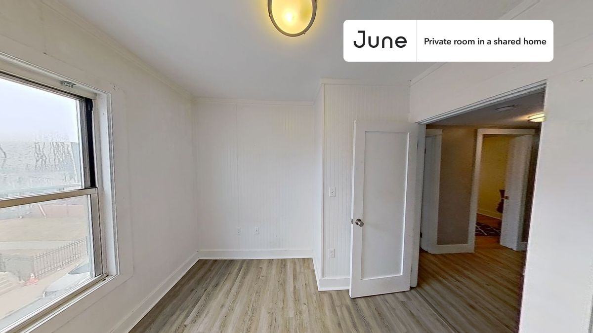 875 E 2nd St #D - Photo 5 of 15