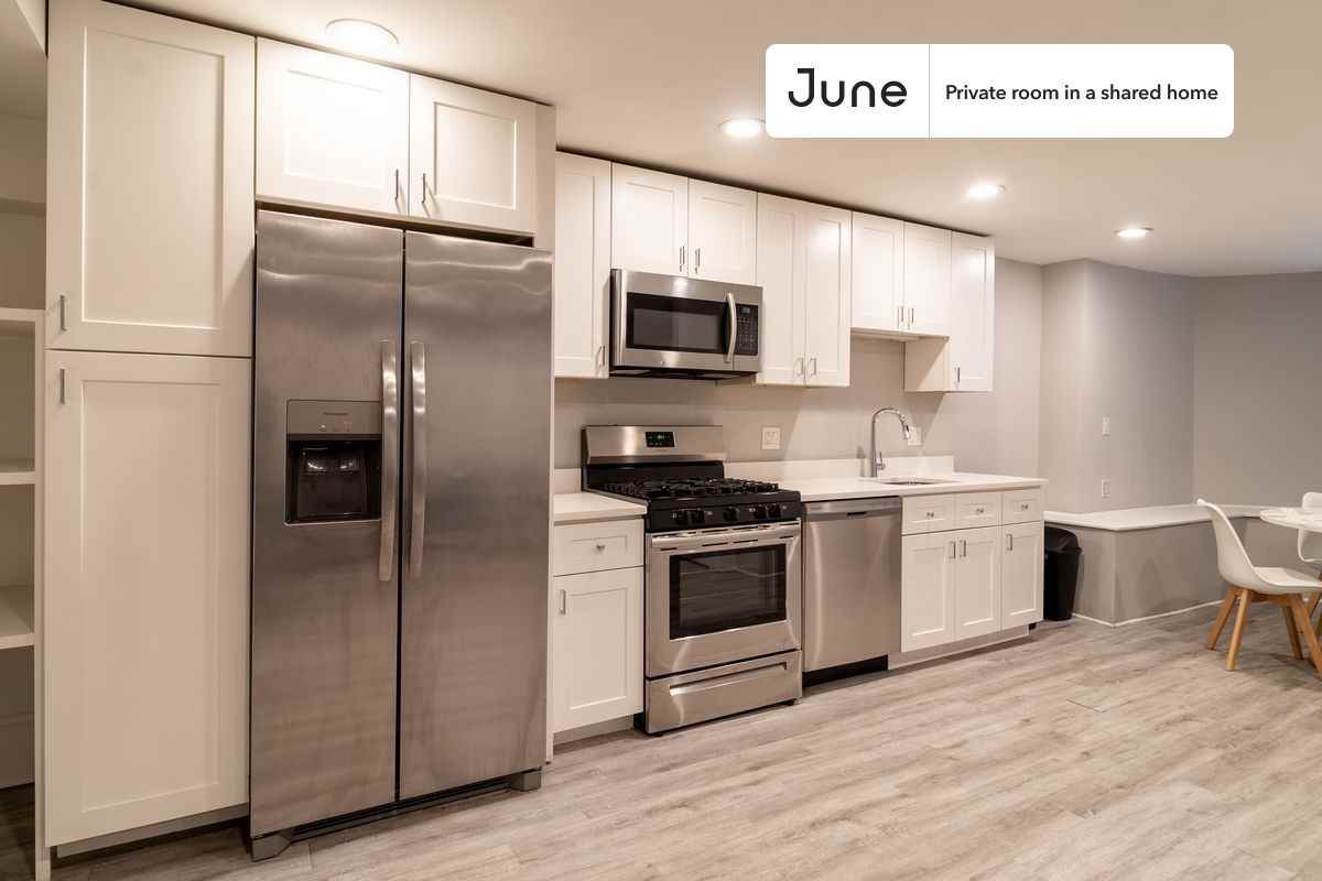 190 Kelton St #D - Photo 6 of 15