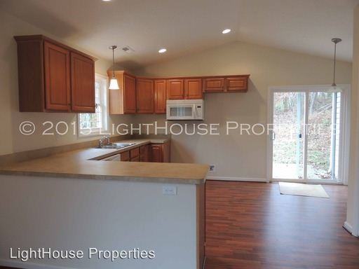 4647 Ferncliff Dr - Photo 3 of 11
