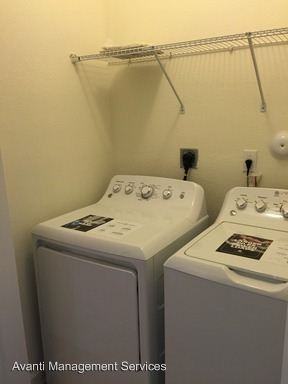 320 SE 37th Terrace - Photo 2 of 7