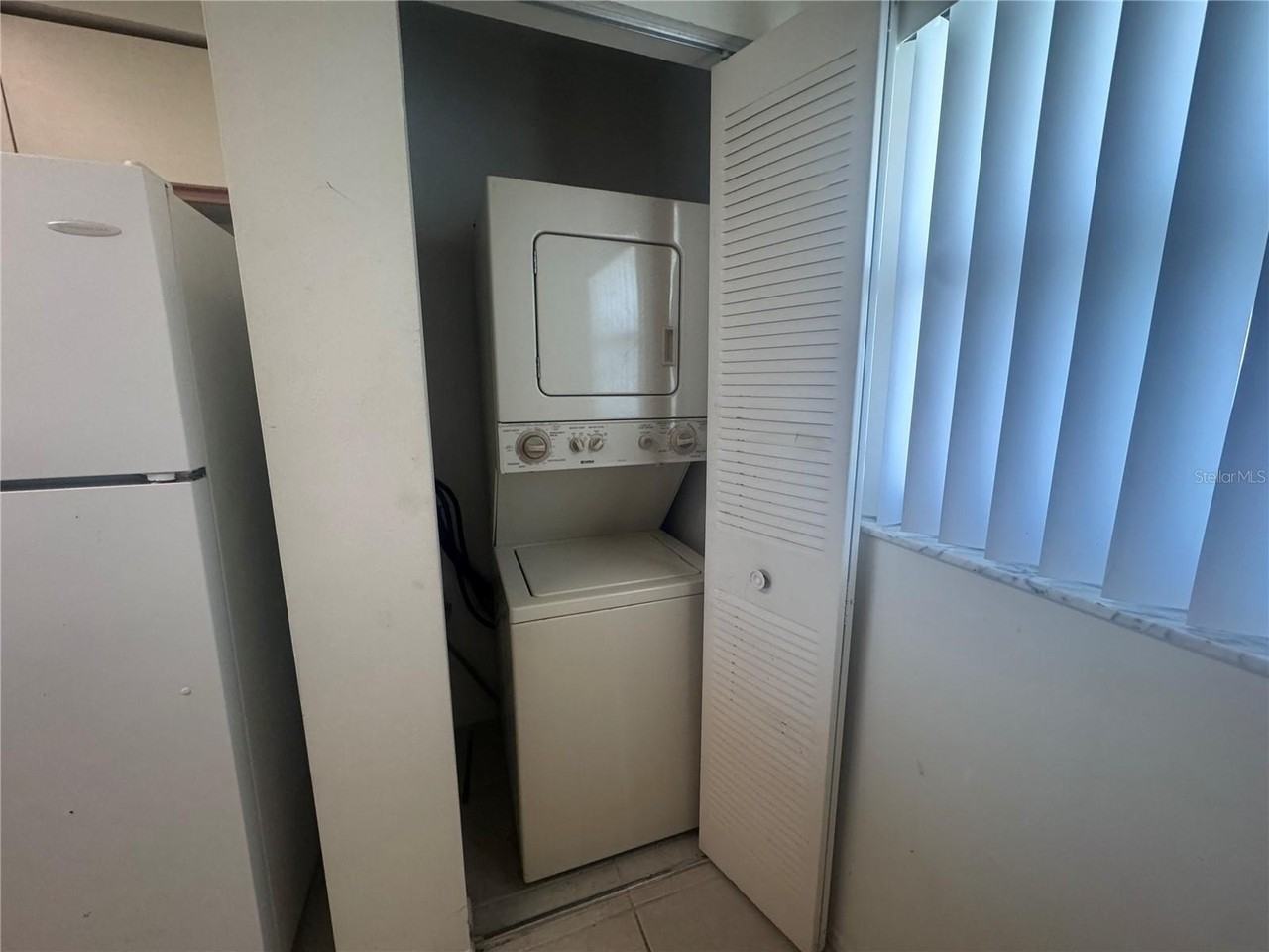 800 Cove Cay Drive #5D - Photo 7 of 37