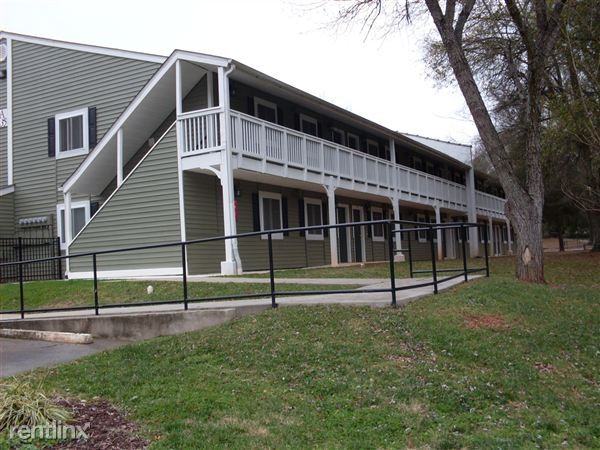 Oak Hill Apartments - Photo 3 of 6