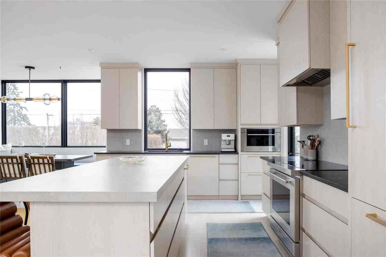 61 Peconic Ave - Photo 2 of 27