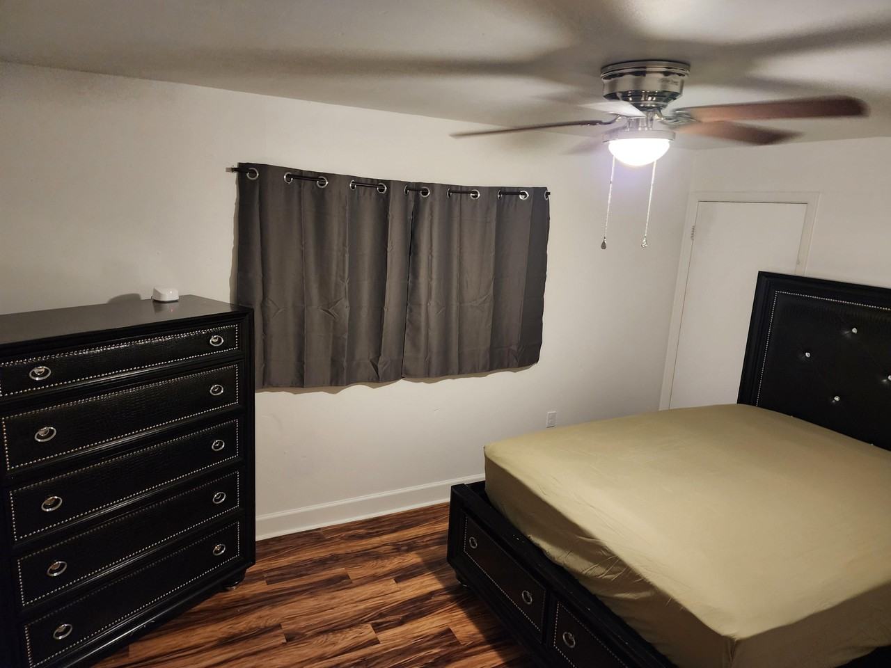 Chinaberry Dr - Photo 6 of 6