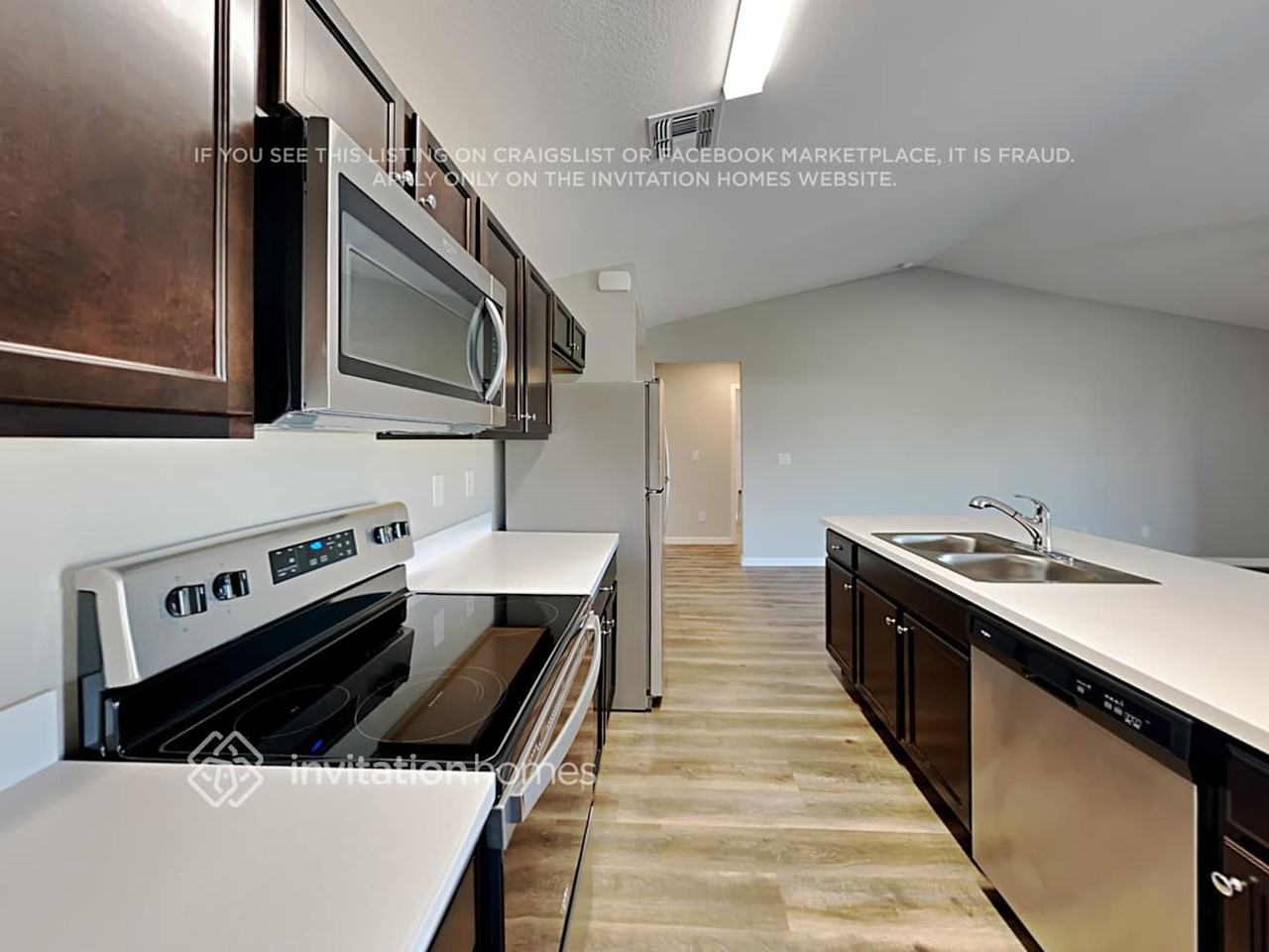 16246 Alcira Cir - Photo 6 of 20
