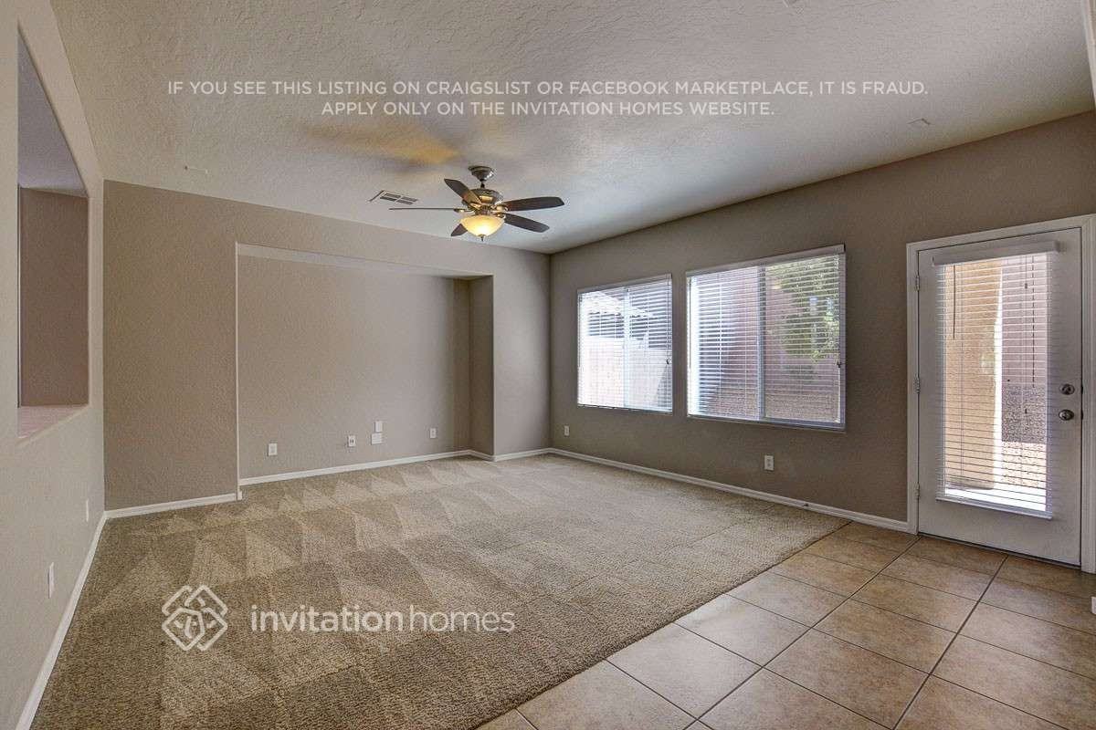 2542 Findlater St - Photo 4 of 20