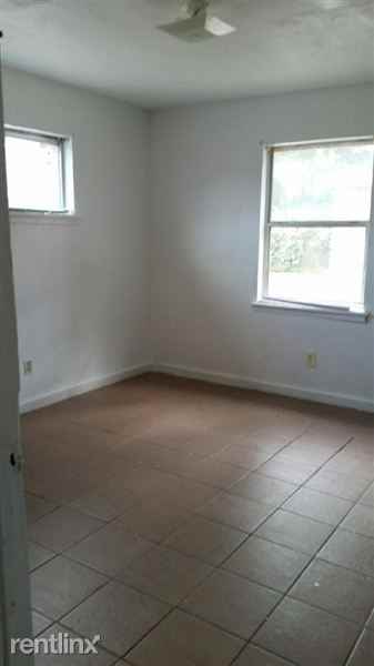 3856 Woolworth St - Photo 2 of 2