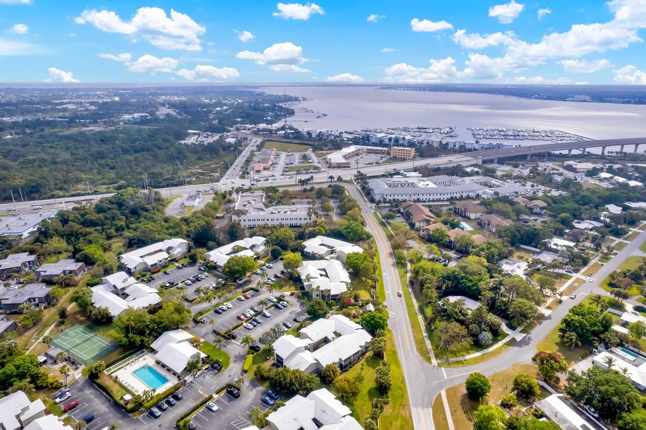 800 Nw Fork Rd #10-11 - Photo 5 of 32