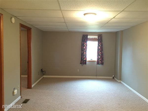 2002 Ashmun St - Photo 2 of 5