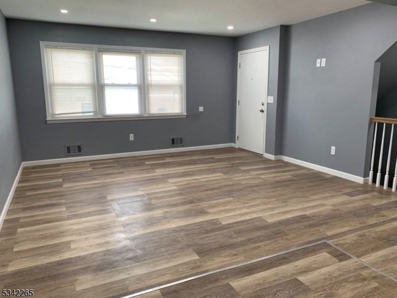 700 Louis Ave - Photo 5 of 22