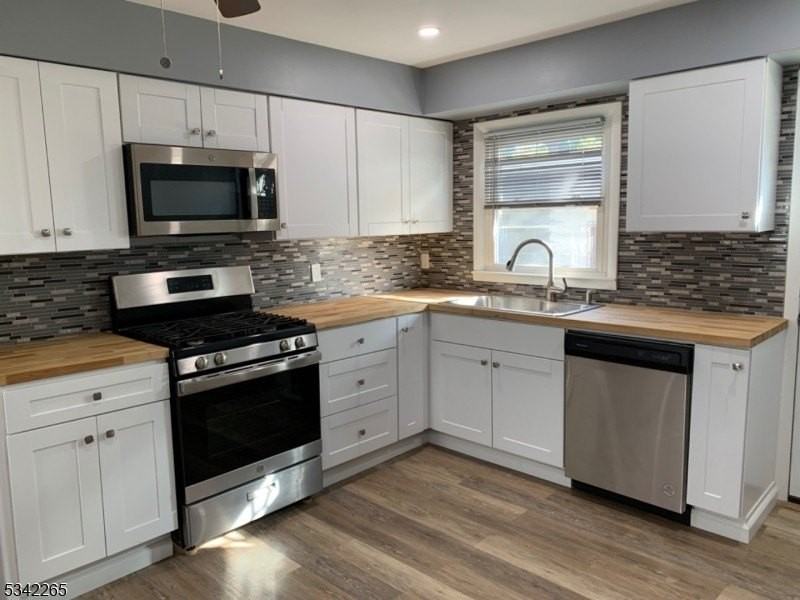 700 Louis Ave - Photo 3 of 22