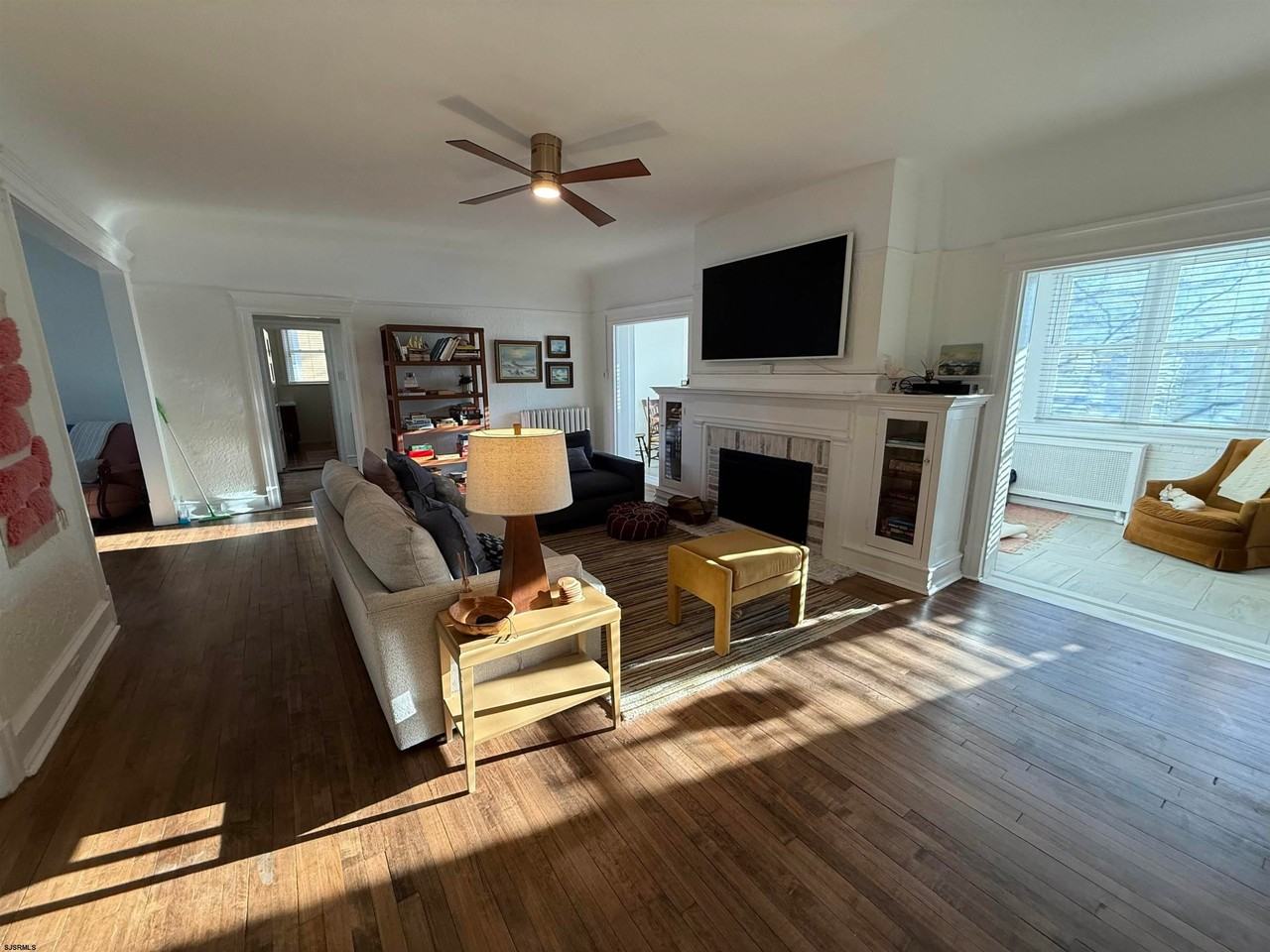 1 S Bartram Ave - Photo 3 of 22